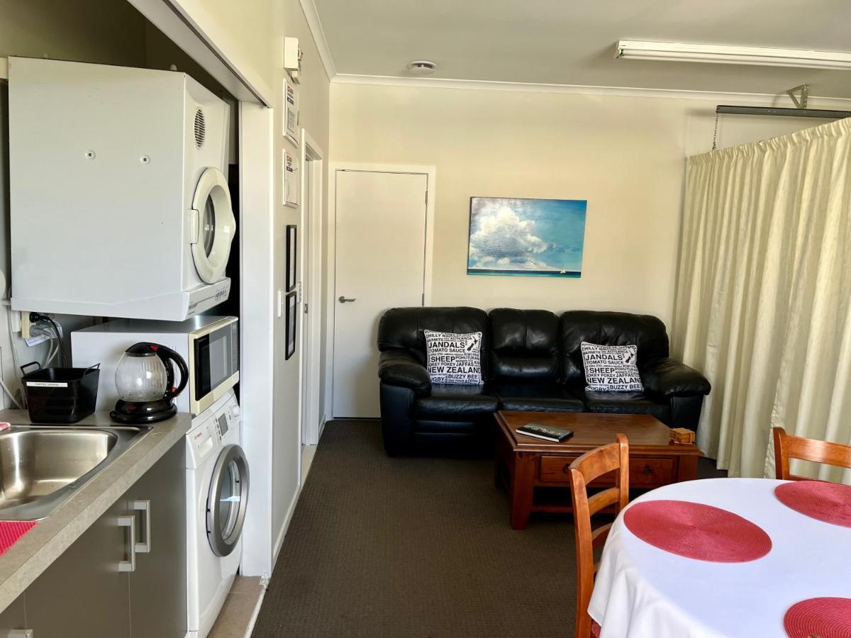 Bed and Breakfast Jennie'S In Whitianga Exterior foto