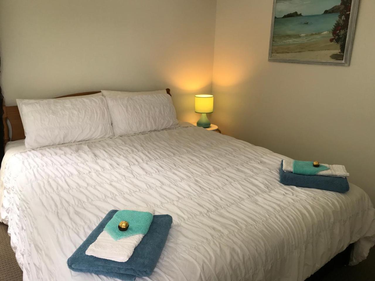Bed and Breakfast Jennie'S In Whitianga Exterior foto